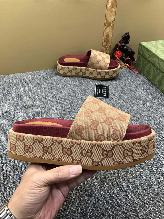 Gucci Shoe 